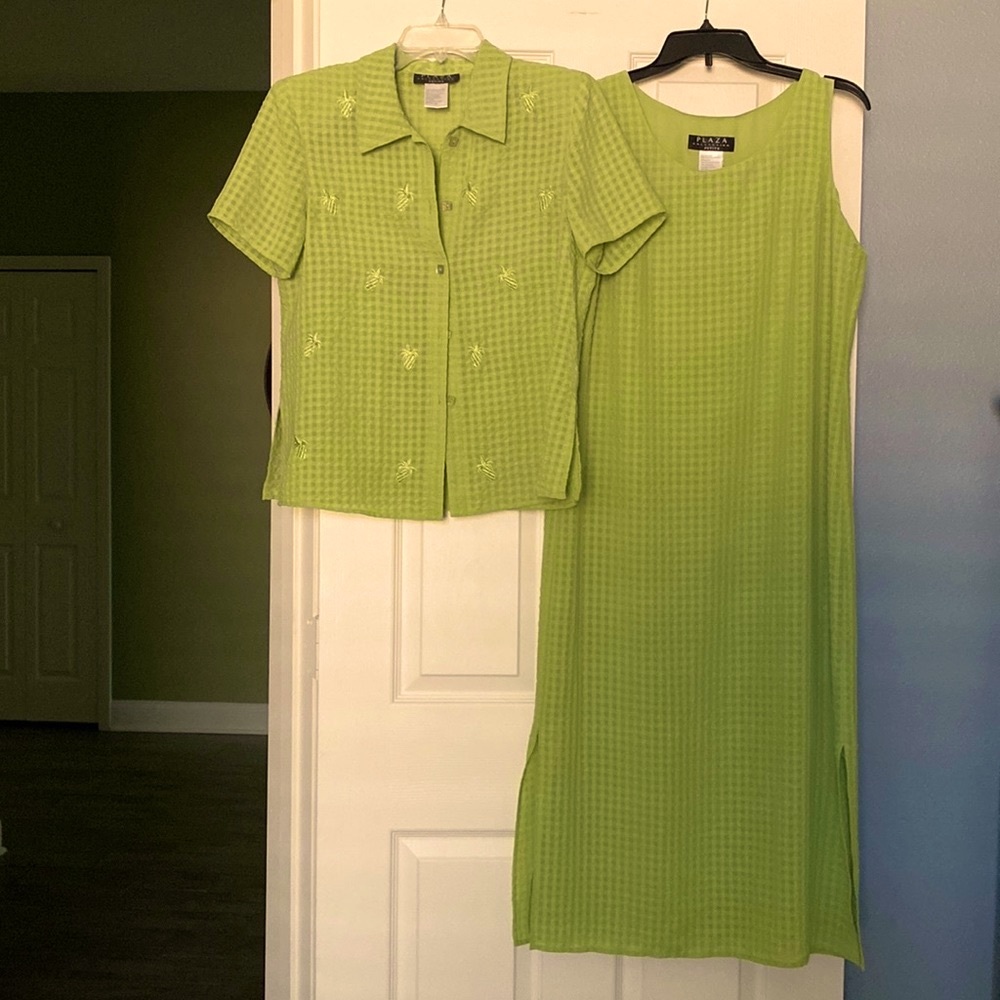 Sophisticated 2 pc Green Pineapple Dress and Blouse Size 10P